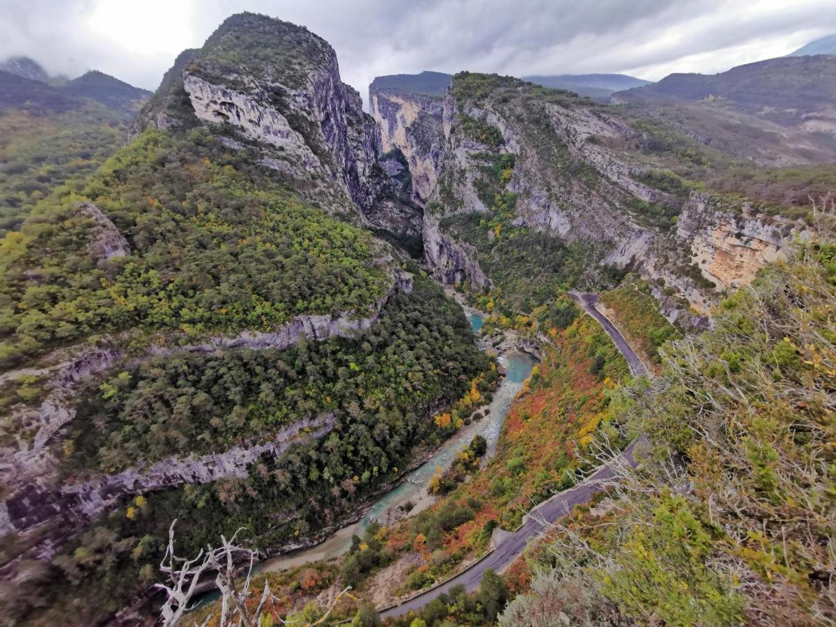 La Peyregoune, Logement En Pleine Nature Et Table D'Hotes Blieux Εξωτερικό φωτογραφία
