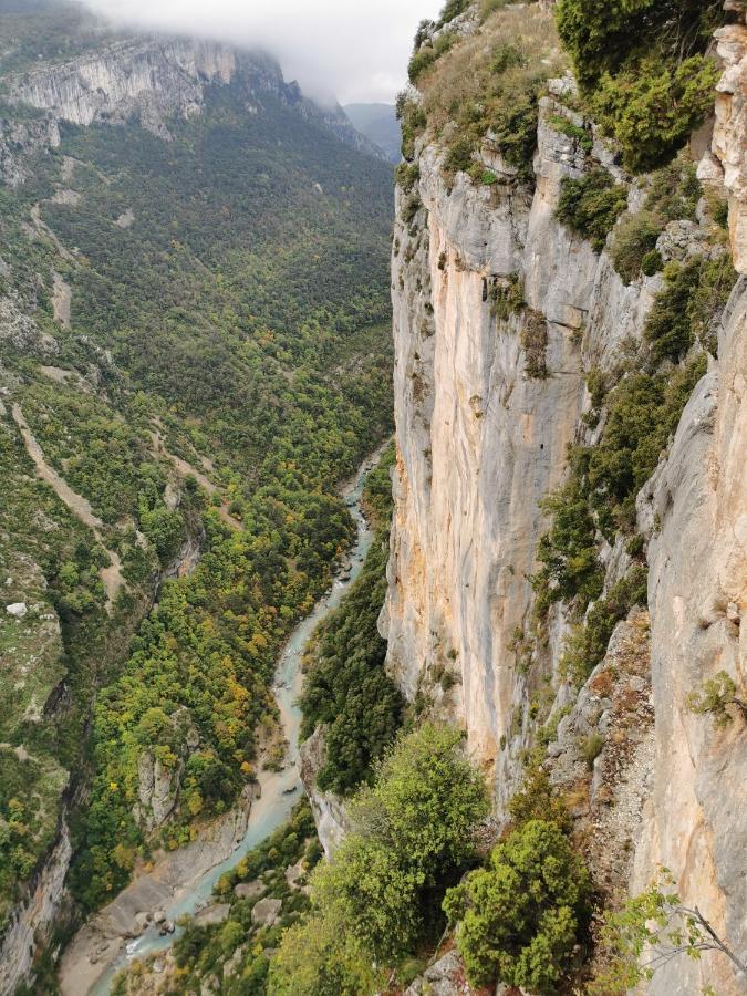 La Peyregoune, Logement En Pleine Nature Et Table D'Hotes Blieux Εξωτερικό φωτογραφία