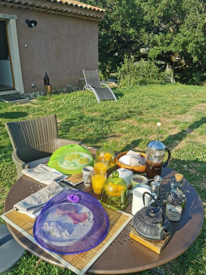 La Peyregoune, Logement En Pleine Nature Et Table D'Hotes Blieux Εξωτερικό φωτογραφία