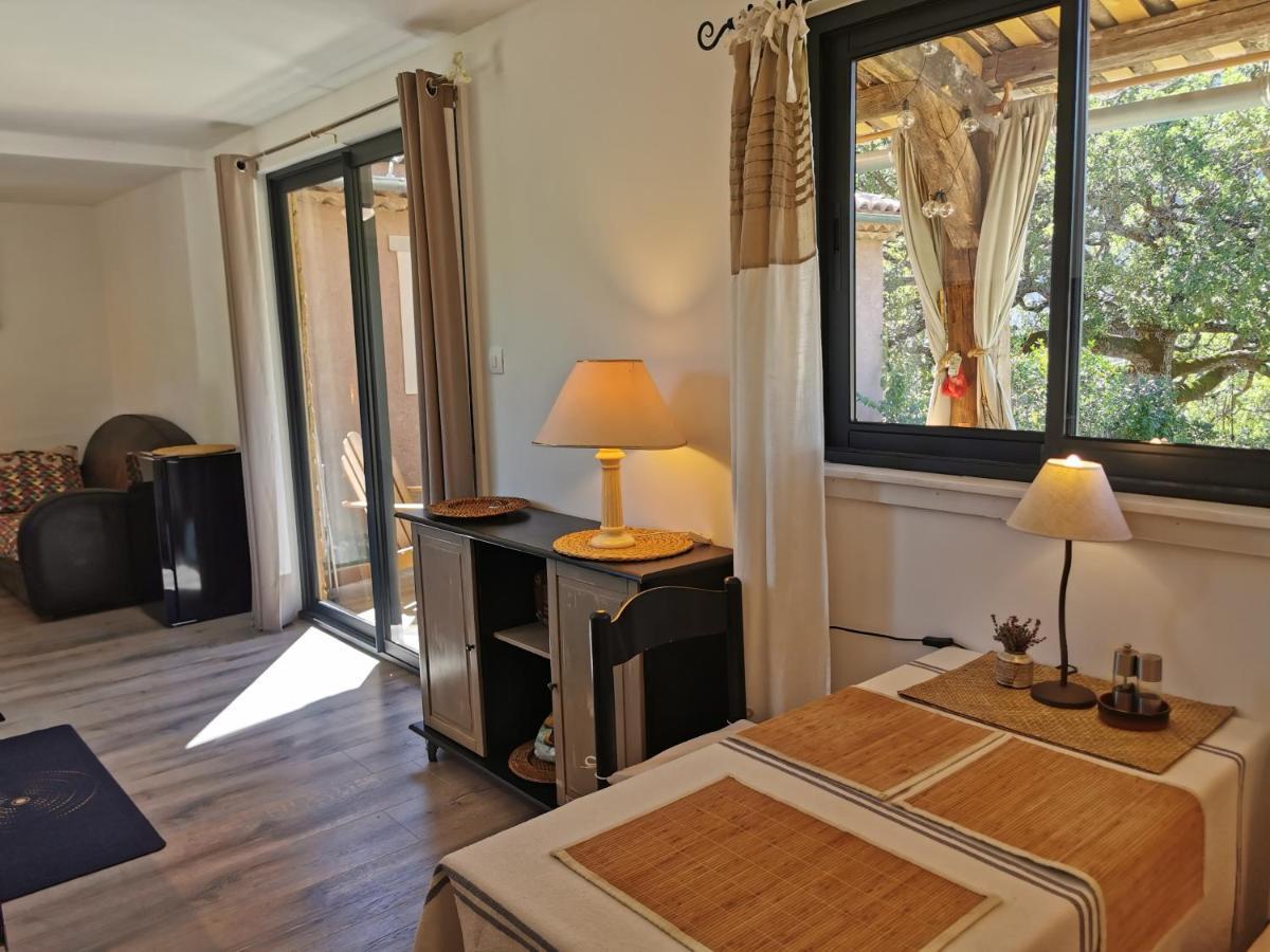 La Peyregoune, Logement En Pleine Nature Et Table D'Hotes Blieux Εξωτερικό φωτογραφία