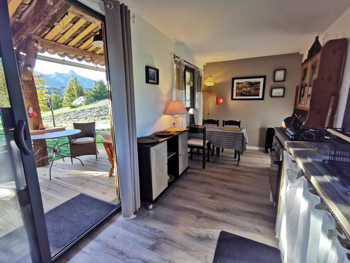 La Peyregoune, Logement En Pleine Nature Et Table D'Hotes Blieux Εξωτερικό φωτογραφία